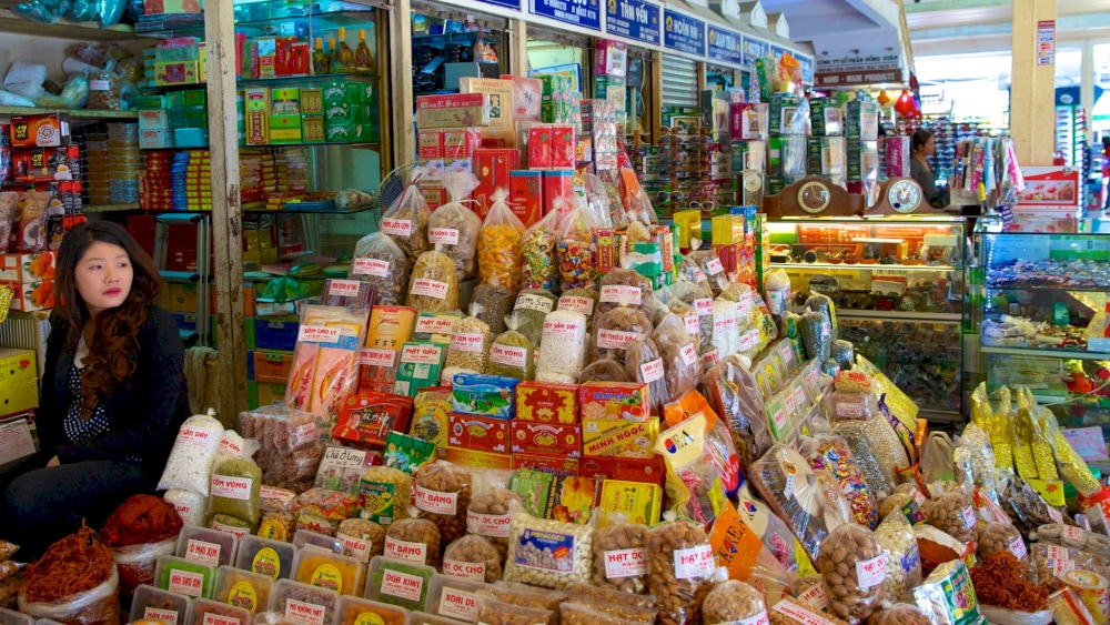 A stall selling familiar local candies and snacks